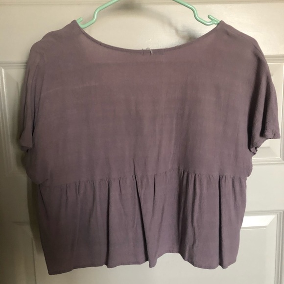 Urban Outfitters light purple crop top tie front - Picture 3 of 3